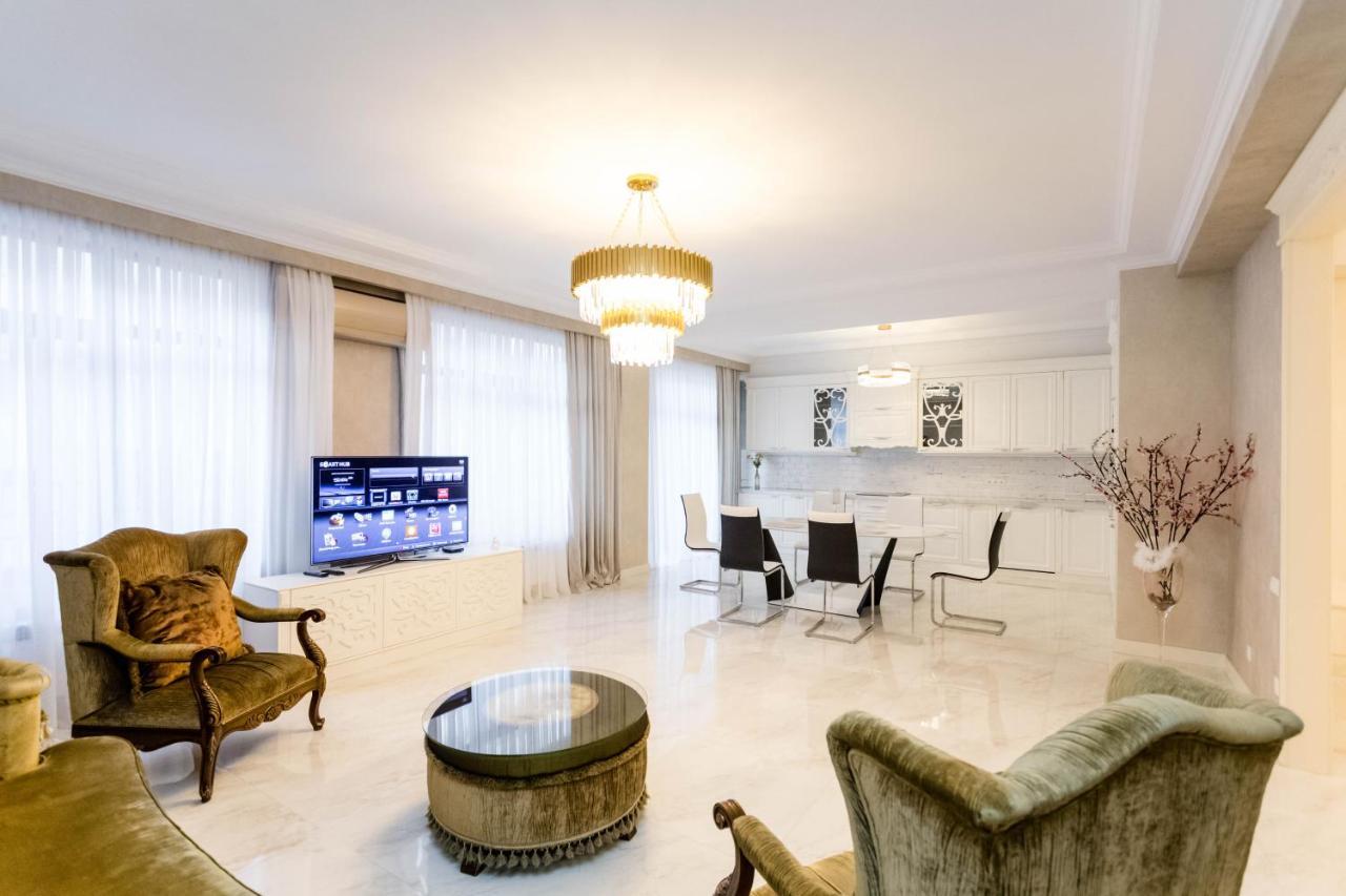 Rustaveli Residence1 Tbilisi Esterno foto